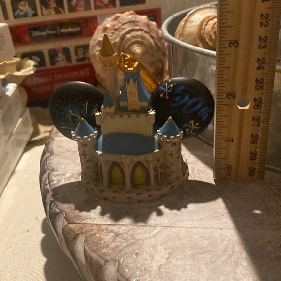 Walt Disney World 50th anniversary castle ears ornament/ figurine new lights up - Picture 4 of 4